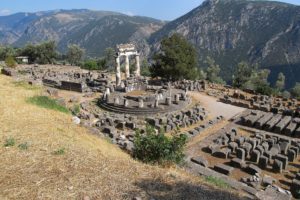 Delphi-freepixabayfoto-the-antique-temple-1966398_1920