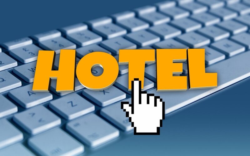 Hotel-Bookings-Signs-freepixabayfoto-keyboard-837310_1920