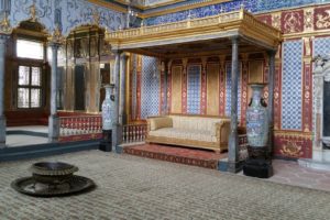 Konstantinoupoli-freepixabayfoto-topkapi-palace-1164426_1920