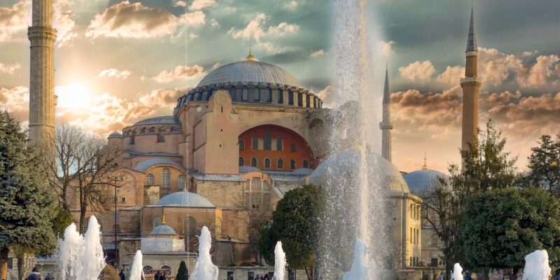 Istanbul-Hagia-Sophia-free-unsplash-fotozen-zeee-m9dyJ42RiqE-unsplash
